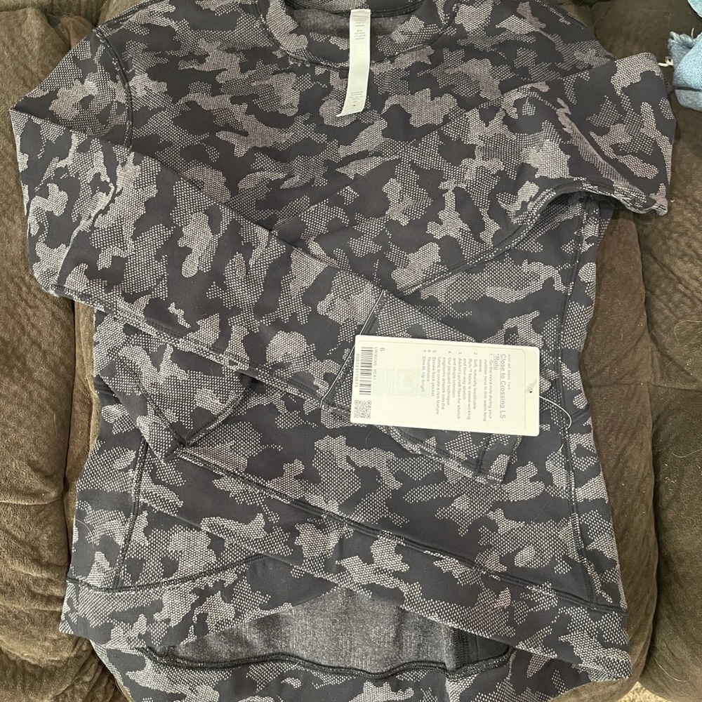 Lululemon Camo Top